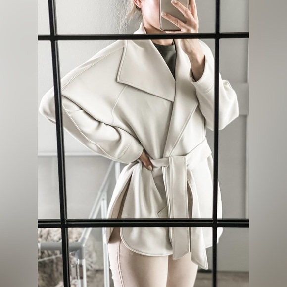 Lululemon Softstreme Belted Wrap in Trench - Missing Belt - Picture 10 of 16